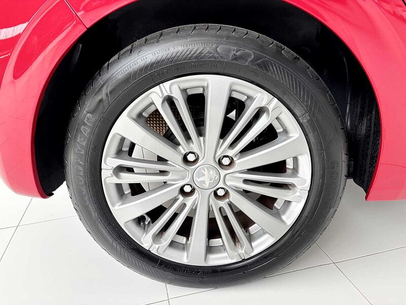 Peugeot 208 1.2 Gasolina Style 82cv