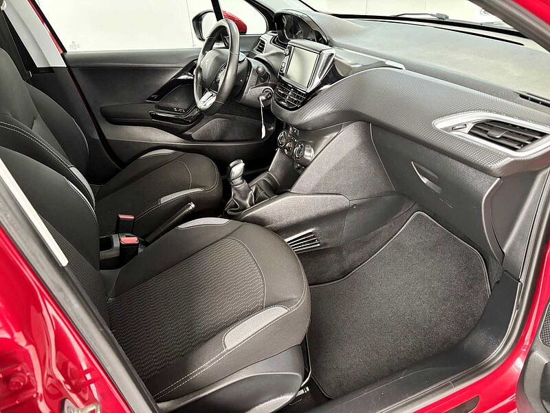 Peugeot 208 1.2 Gasolina Style 82cv
