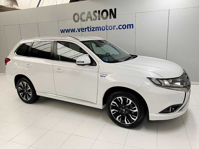 Mitsubishi Outlander Plug-in Híbrido PHEV Kaiteki 4WD Kaiteki