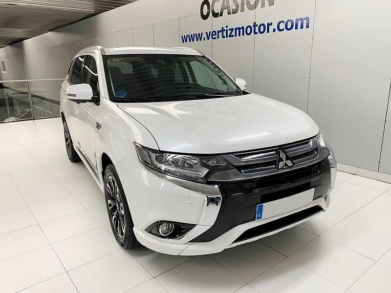 Mitsubishi Outlander Plug-in Híbrido PHEV Kaiteki 4WD Kaiteki