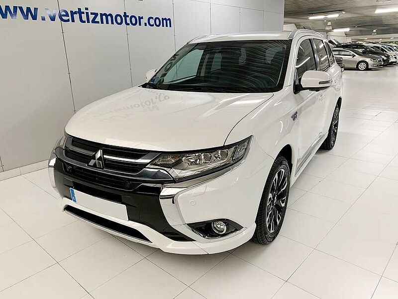 Mitsubishi Outlander Plug-in Híbrido PHEV Kaiteki 4WD Kaiteki